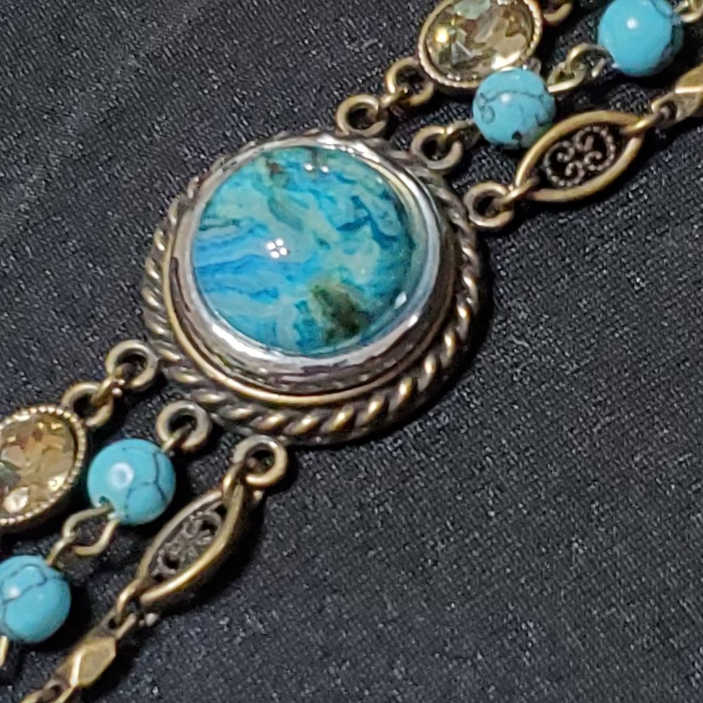 Ginger Snap bracelet with veined turquoise Button Snap 7-1/2" with 1-1/2" extndr